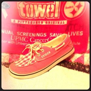 *Pretty in Pink* CROCS Size 8